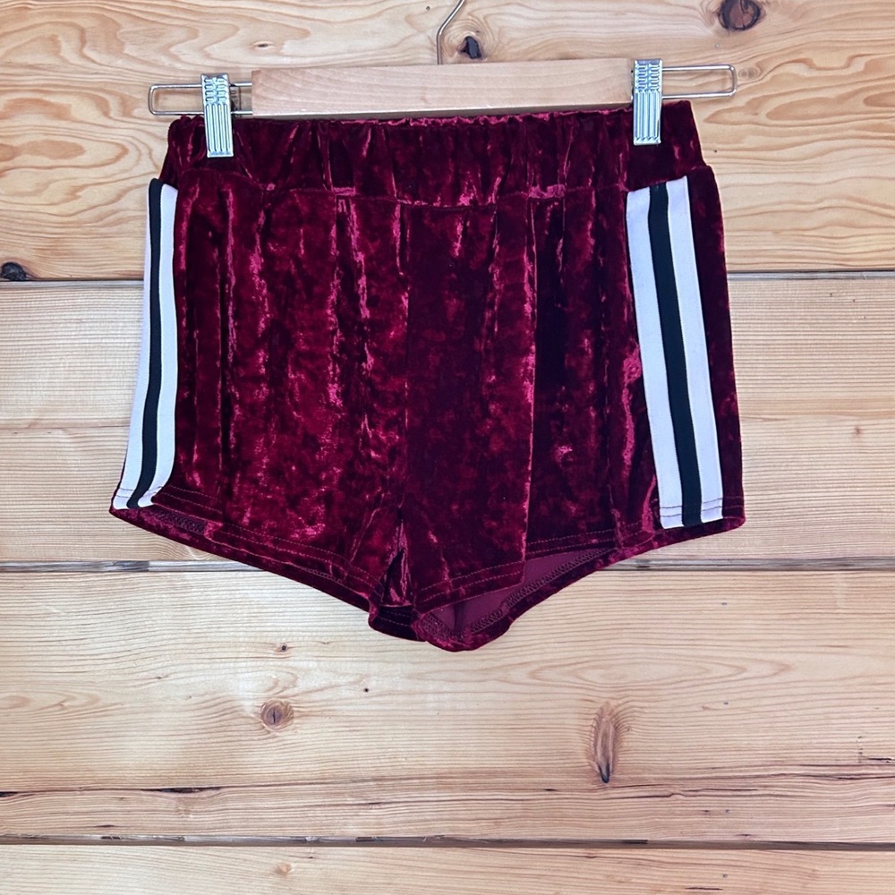 Velvet‎ Striped Athletic Dolphin Shorts Womens Size Medium Burgundy Mizaful Gorp